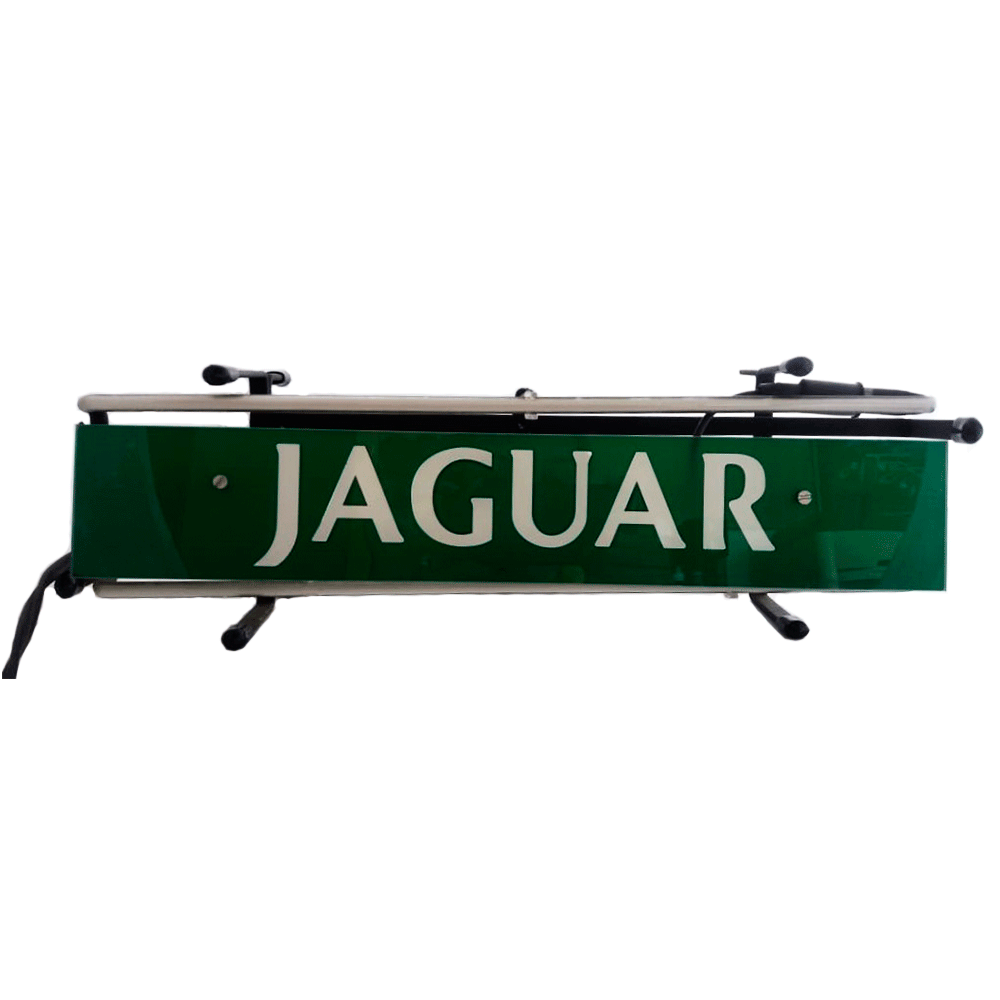 luminaria-de-mesa-de-led-jaguar-01